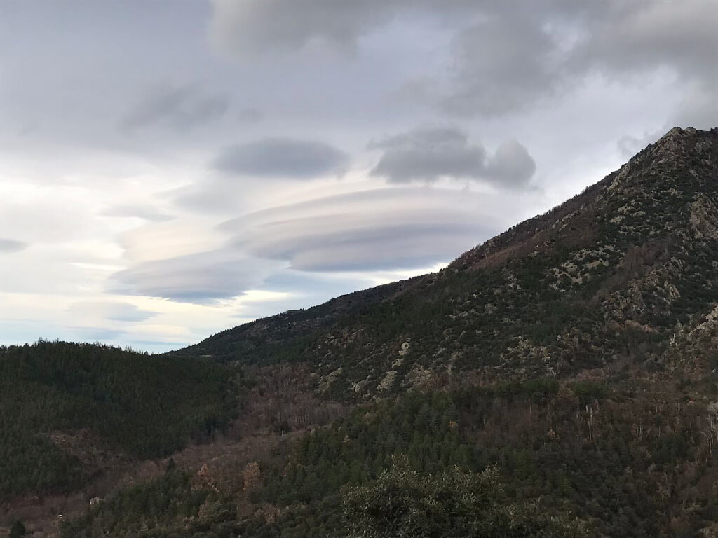 Nuage lenticulaire sur les pentes du Cogolló, hiver 2021 (Benjamin)