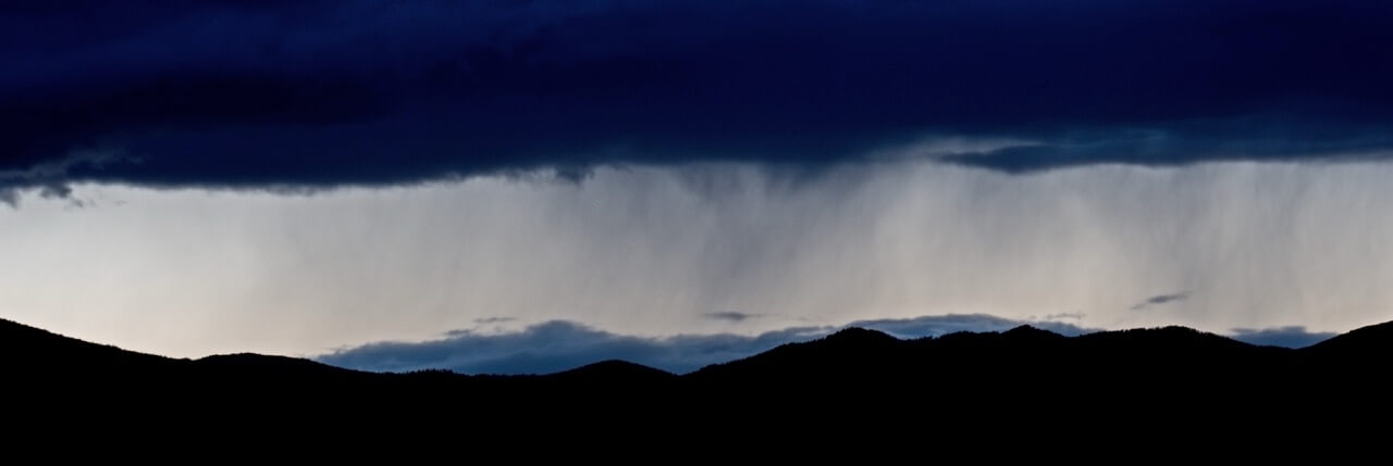 Orage lointain vu de la Maison Rouge, printemps 2023 (Fiona)